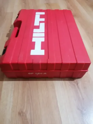 Taladro Hilti SF 121-A con cargador y maletín