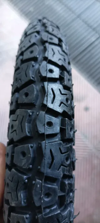 2 Pneumatici Vespa Nuovi