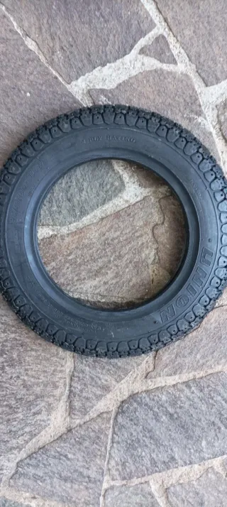 2 Pneumatici Vespa Nuovi