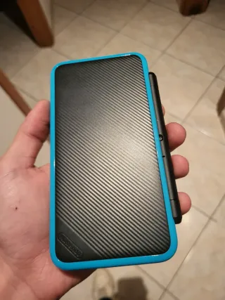 Nintendo 2DS XL Nero e Blu