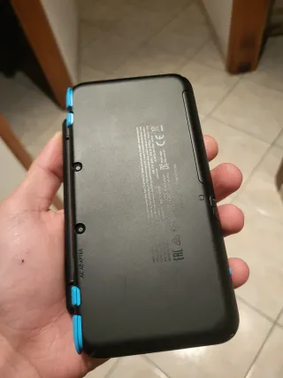 Nintendo 2DS XL Nero e Blu