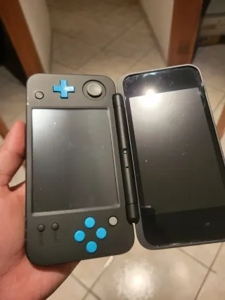 Nintendo 2DS XL Nero e Blu