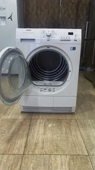 Secadora AEG 7kg Bomba Calor Clase A++