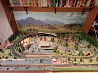 Maqueta de tren detallada