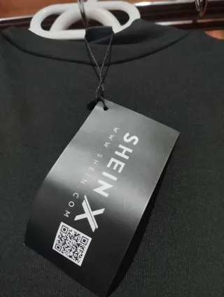 Vestido largo negro y amarillo