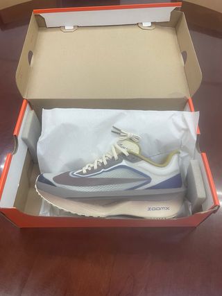 Zapatillas Nike. Modelo Zoom Fly 6 PRM