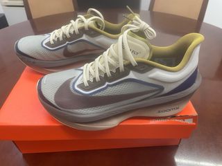 Zapatillas Nike. Modelo Zoom Fly 6 PRM