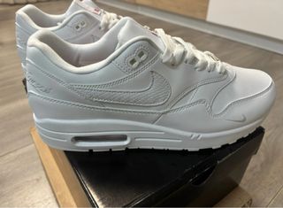 Nike Air Max 1 x Supreme Triple White