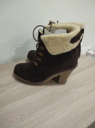 Botines de mujer marrones con cordones