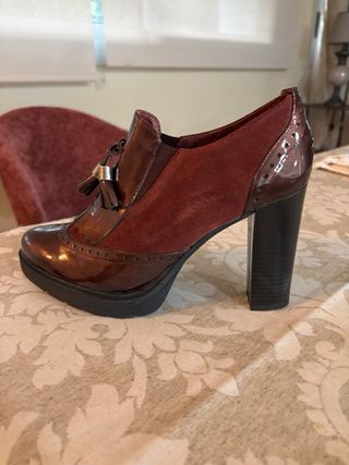 Botines tacón mujer burdeos y marrón