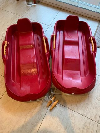 Trineo rojo para nieve