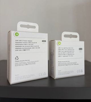 NUOVI Apple Cavo 2M USBC + Caricatore 20W 2025