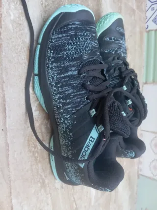 Zapatilla pádel Babolat Negra y Turquesa