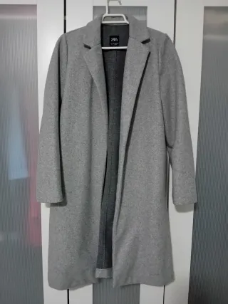 Abrigo largo gris Zara