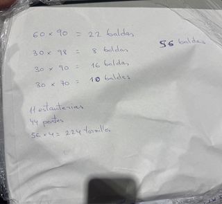 Estanterías metálicas resistentes