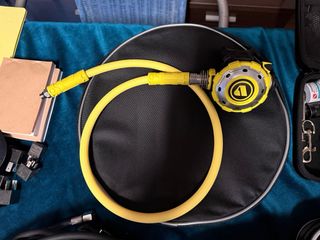 Apeks MTX-RC Octopus Amarillo