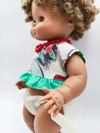 Muñeca Godina negrita mulata, pelo rizado años 80