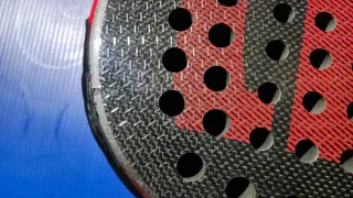 Pala de pádel Wilson Bela LT