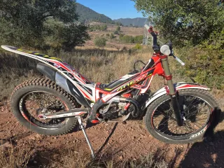 Moto Trial TRRS 300 Adam Raga