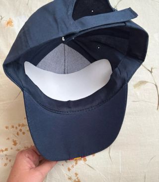 Gorra azul con bandera España