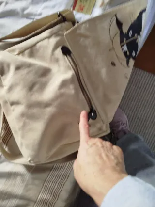 Bandolera Totoro Beige y Negra
