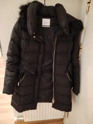 Plumas Mango Talla XS Negro con Capucha desmontabl