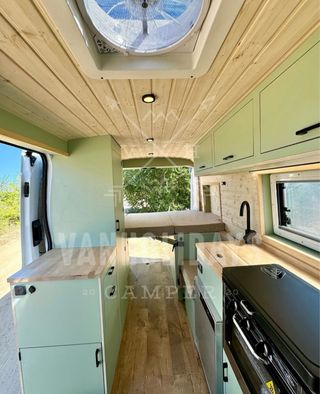 Furgoneta Camper Ford Transit 2022