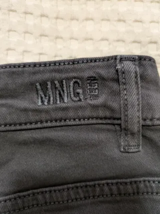 Pantalón culotte gris Mango