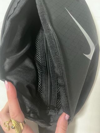Riñonera Nike Negra