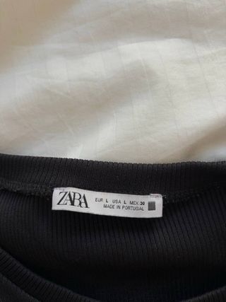 Zara Jersey Negro Hombros Descubiertos (M)