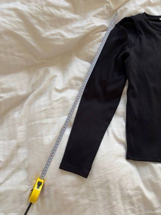 Zara Jersey Negro Hombros Descubiertos (M)