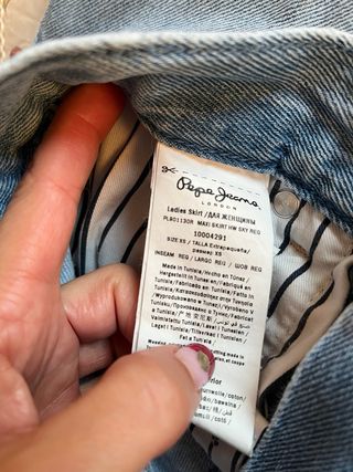 Falda larga vaquera desgastada