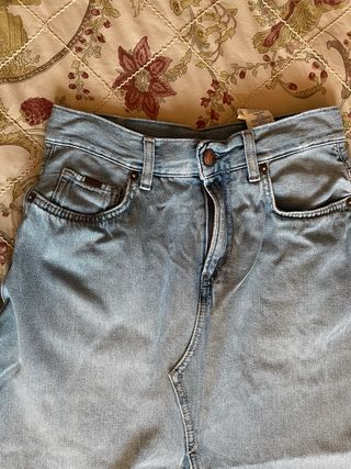 Falda larga vaquera desgastada