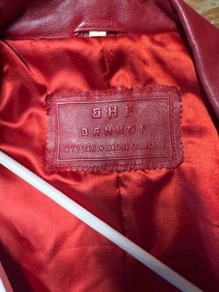 Chaqueta piel marca Banhof roja