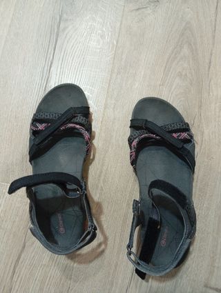 Sandalias Trekking Chiruca Mujer Negras Rosas