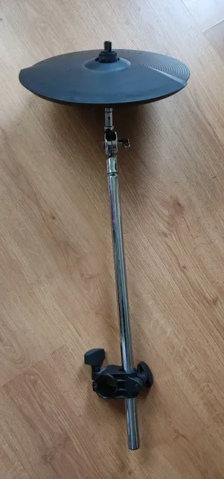 Roland CY-8 Platillo + Brazo + Abrazadera