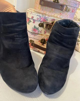 Botines azul marino con tacón