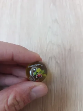 Canicas Pokemon Gyarados y Weepinbell