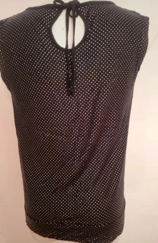 Blusa plateada y negra con lunares Talla XL