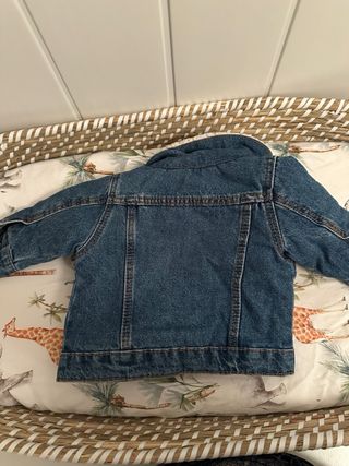 Cazadora vaquera borreguito Primark 0-3m