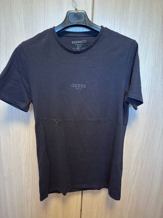 Camiseta Guess Negra Talla M