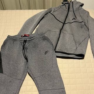 Conjunto Nike Tech Fleece Gris Hombre