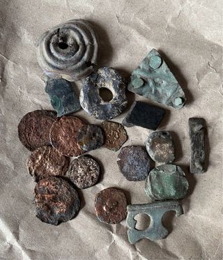 Monedas y objetos antiguos