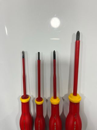 Juego Destornilladores Aislados Wiha/Facom/Wurth