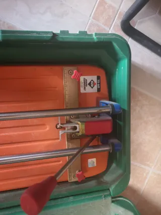 Cortadora de azulejos y cerámica con vidias