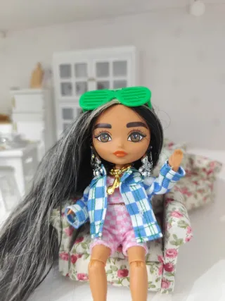 Barbie Articulada Mini con Pelo Extra