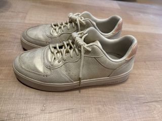 Zapatos Skechers Beige y Dorado