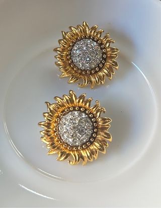 vintage statement designer Joan Rivers clip ons