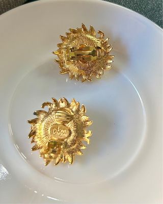 vintage statement designer Joan Rivers clip ons