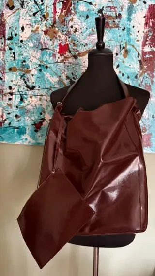 Borsa Zara marrone lucido con pochette